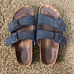 Navy felt Birkenstock’s